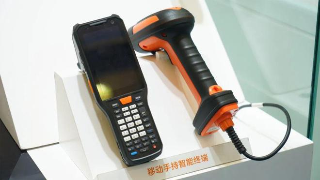 星空体育科技：企业新闻丨海康机器人首秀AMTS汽车展引领汽车制造新动力！(图8)