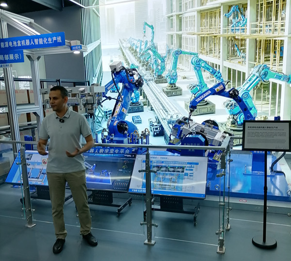 星空智能科技：中外媒体记者走进北京机器人产业园(图3)