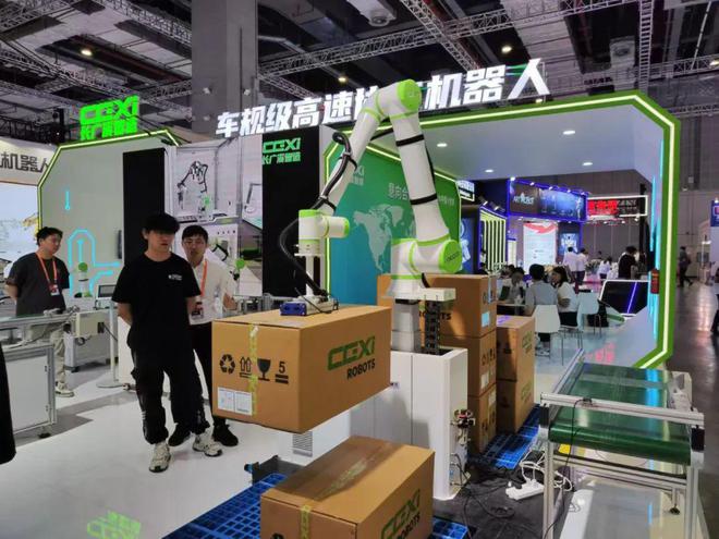 协作机器人内卷？谁在不走寻常路？工博会上这家企业迎来高光时刻(图6)