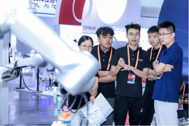 跨越边界智启新程！跨维智能全产品系列宣讲会圆满召开(图11)