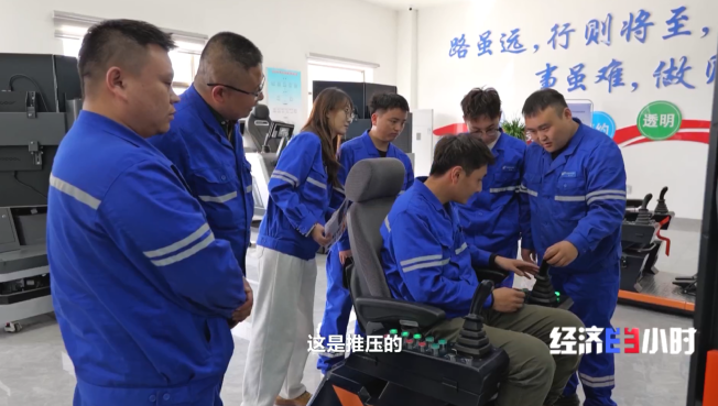 星空体育科技：人才需求达百万级！人工智能如何催生职业新赛道(图6)
