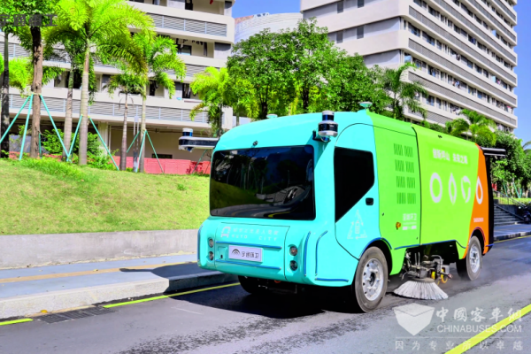 人民网聚焦宇通智能化生产向智而生效率革新(图7)