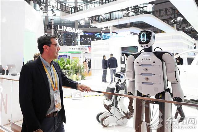 前沿科技大放异彩进博会“一起装备未来”组图(图5)