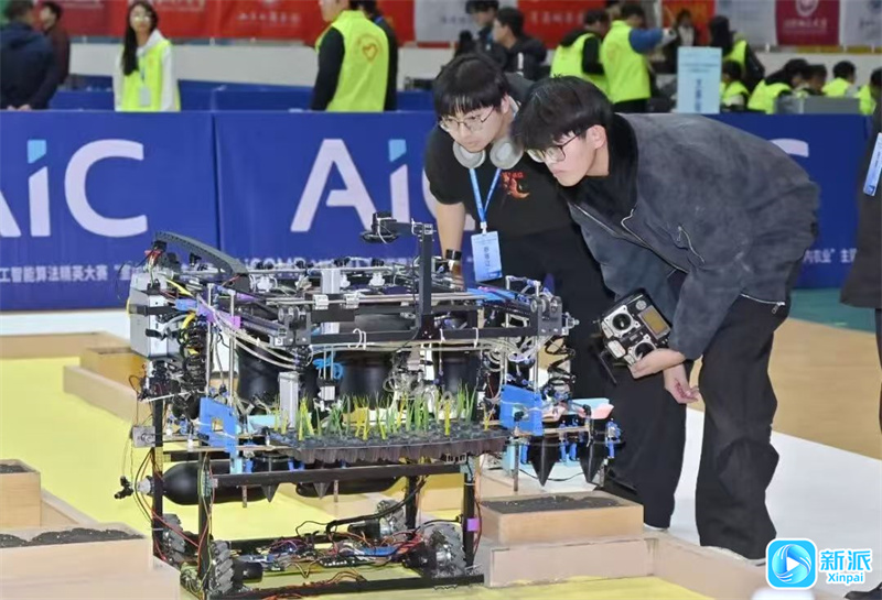 2025年第七届全球校园人工智能算法精英大赛“室内农业”主题赛全国总决赛在潍坊科技学院举行(图4)