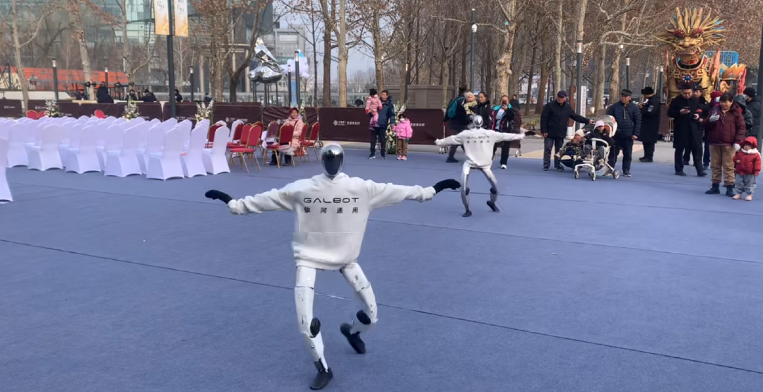 CES观察丨AI硬件迎来黄金时代中国机器人“进场打工”(图14)