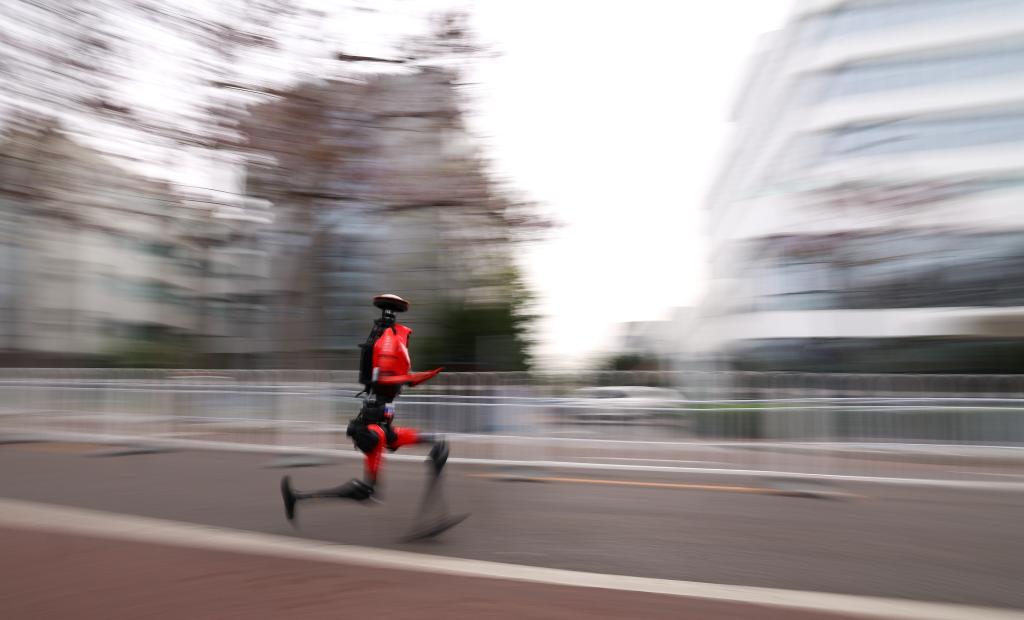 首席記者談首季經濟·科創篇丨從“技術變量”到“價值增量”智能經濟新形態加快打造(图1)