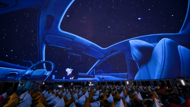 星空体育科技：华扬联众携手广汽埃安落地国内首个球幕AI商业发布会全链路能力打造沉浸式营销新空间(图3)